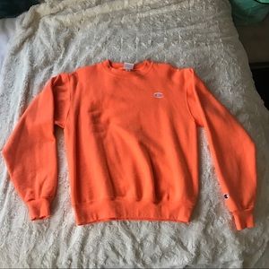 New Champion Sweatshirt 💛